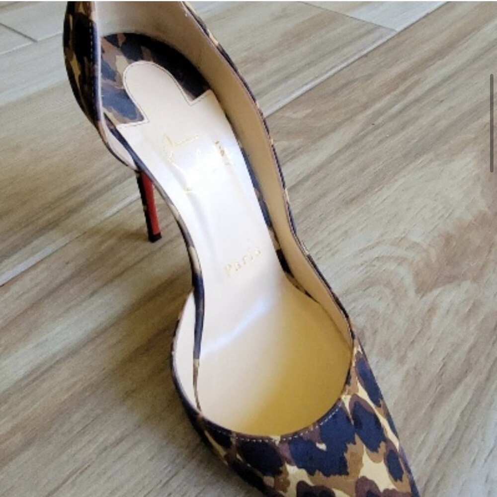 Christian Louboutin Iriza 100 Brown Silk Leopard
Sandal Heels Eur. 35.5 - Picture 5 of 16